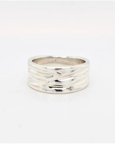 Oily Calm Tapered Ring - 9ct White Gold
