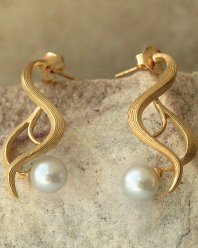 Hawkesbury Pearl Earrings - Gold Vermeil