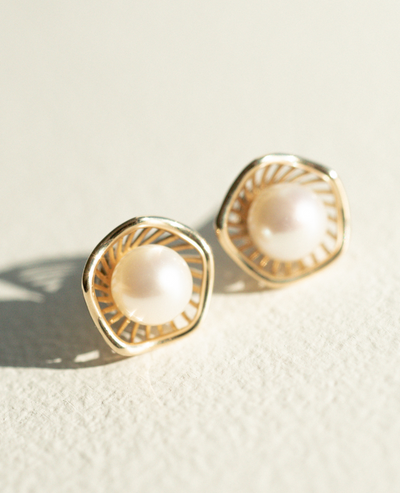 Mangrove Lily Pearl Studs - 9ct Gold