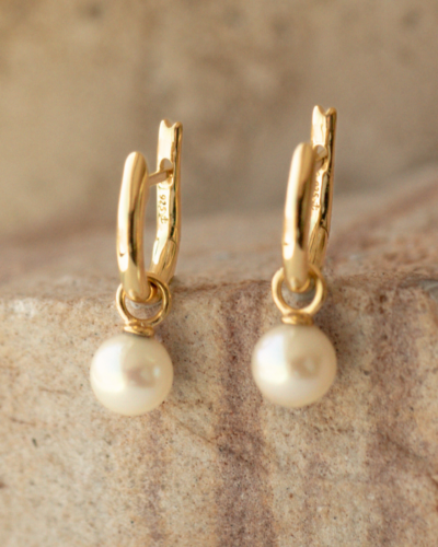 Simple Akoya Pearl Huggies - Gold Vermeil