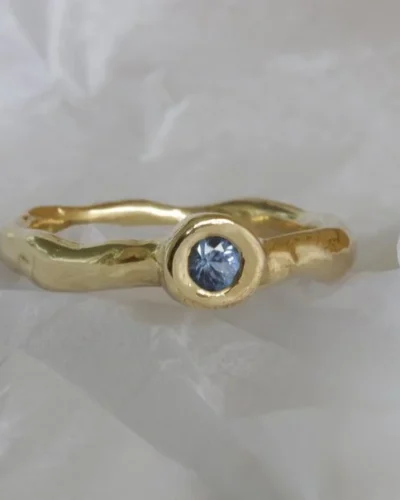 Blue Sapphire Ring - 9ct Gold