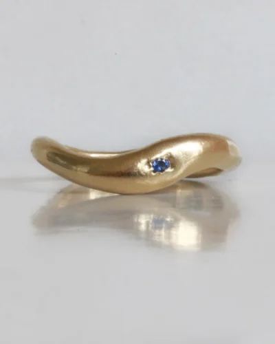 Curva Ring - 9ct Gold