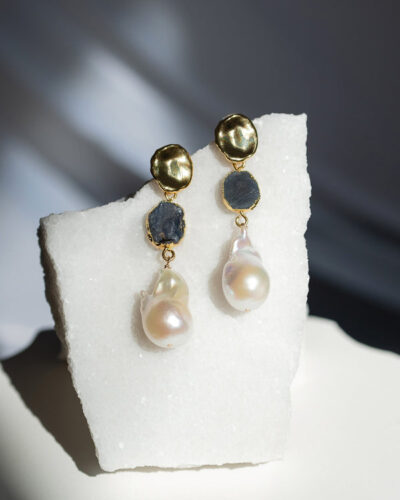 Sapphire Birthstones x Pearls Earrings (September) - 24k Gold Plated
